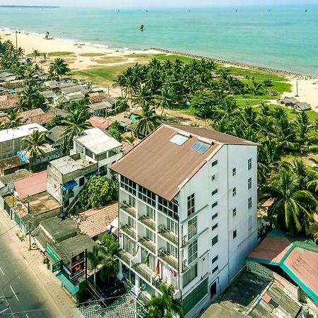Beverly Beach Negombo Ngoại thất bức ảnh