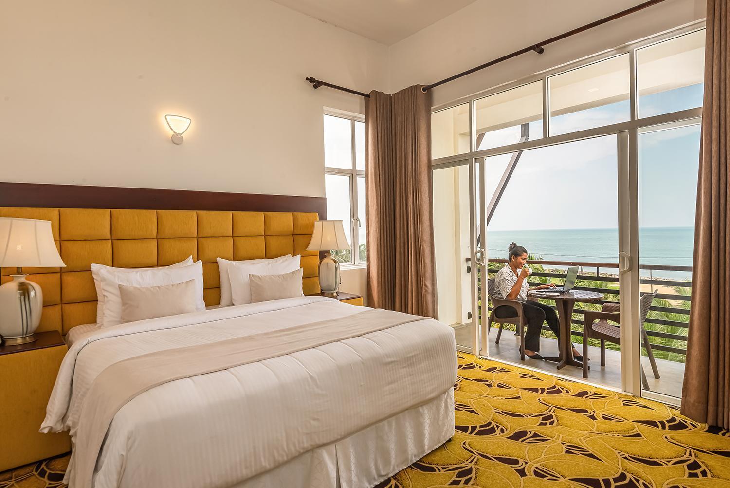 Beverly Beach Negombo Ngoại thất bức ảnh